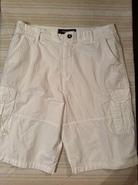 Men's White Cargo Shorts with Utility Pockets